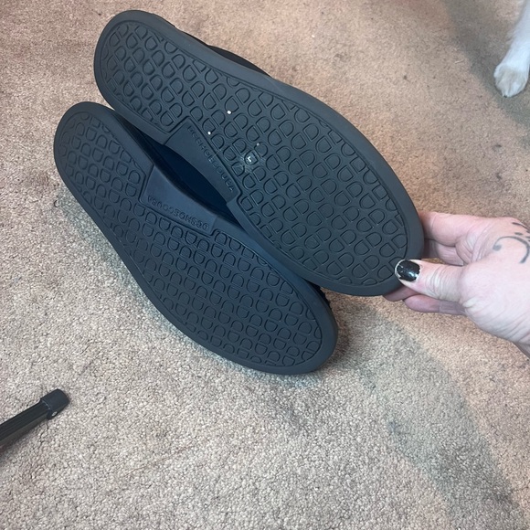 DC Men's Villain Slip-On Shoes - Picture 3 of 4